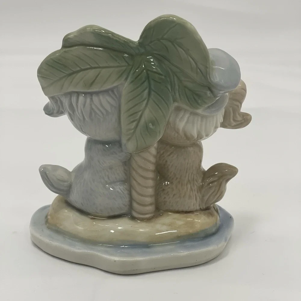 Vintage Porcelain Dogs Puppy Love Figurines Island Tropical Palm Tree Bow‎ Hat